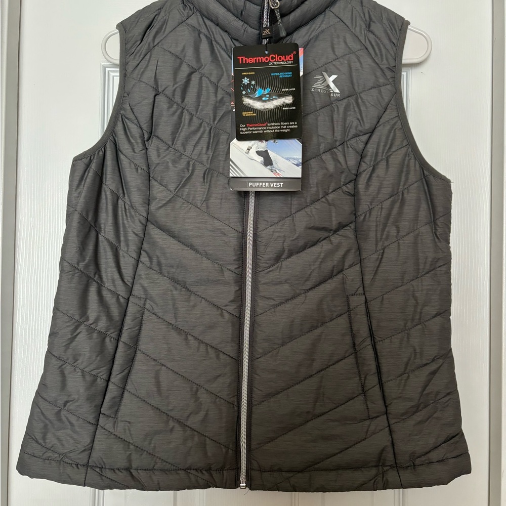 Zeroxposur women’s thermo cloud lightweight quilted gray color vest.Size medium